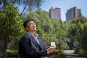 工作压力大，经济压力大，你该如何解决？北京公积金卡如何领取？