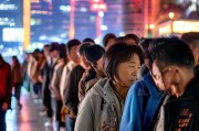 郑州契税补贴申请热潮，排队背后的政策红利与市民期盼